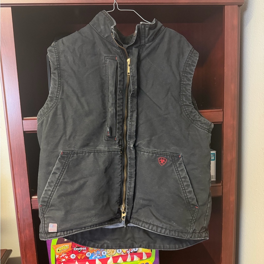 Black Ariat FR Vest